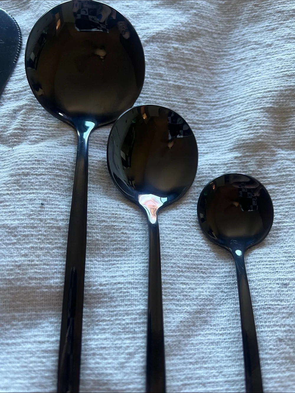 Mirrored Black 6-Piece Service Flatware Set - Sleek Modern Cutlery